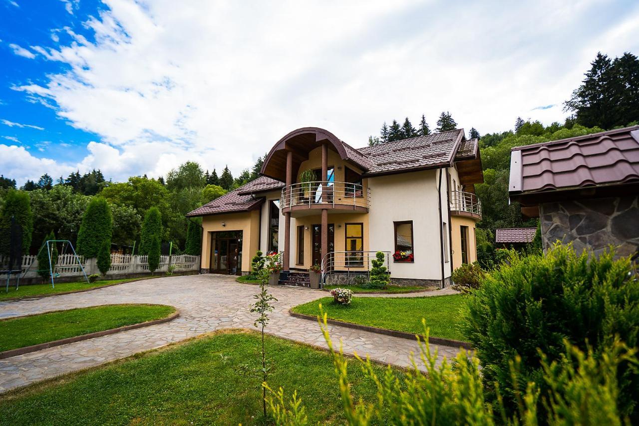 Hotel Casa Perla Nordului Moisei Esterno foto