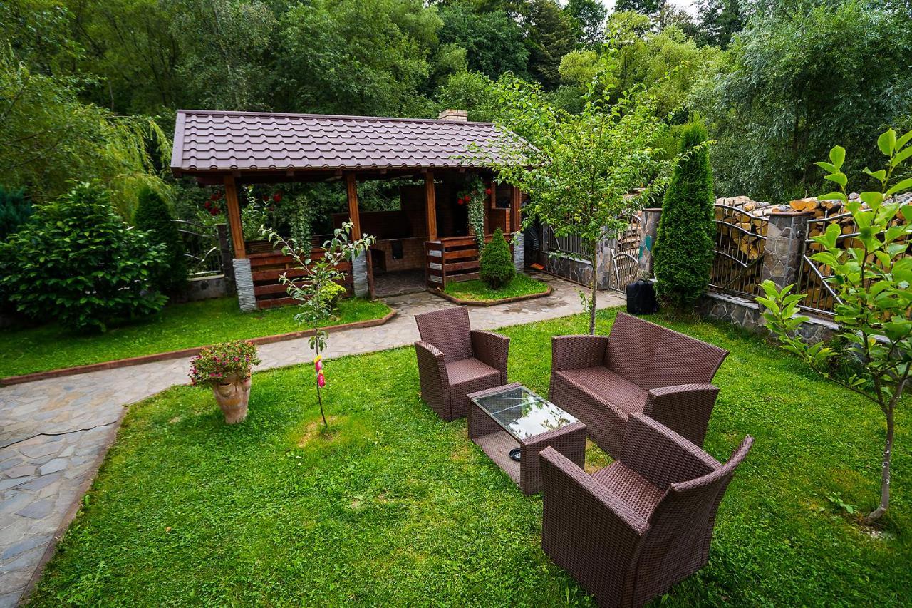 Hotel Casa Perla Nordului Moisei Esterno foto