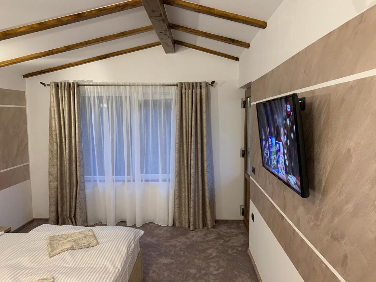 Hotel Casa Perla Nordului Moisei Esterno foto